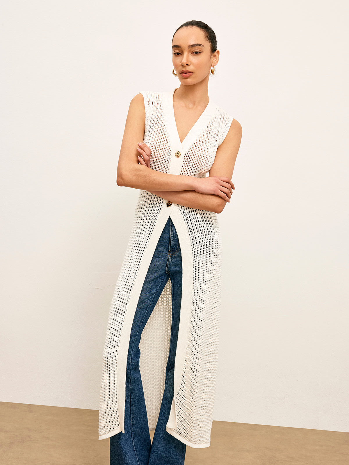 Knit Hollow Metal Detail Sleeveless Cardigan