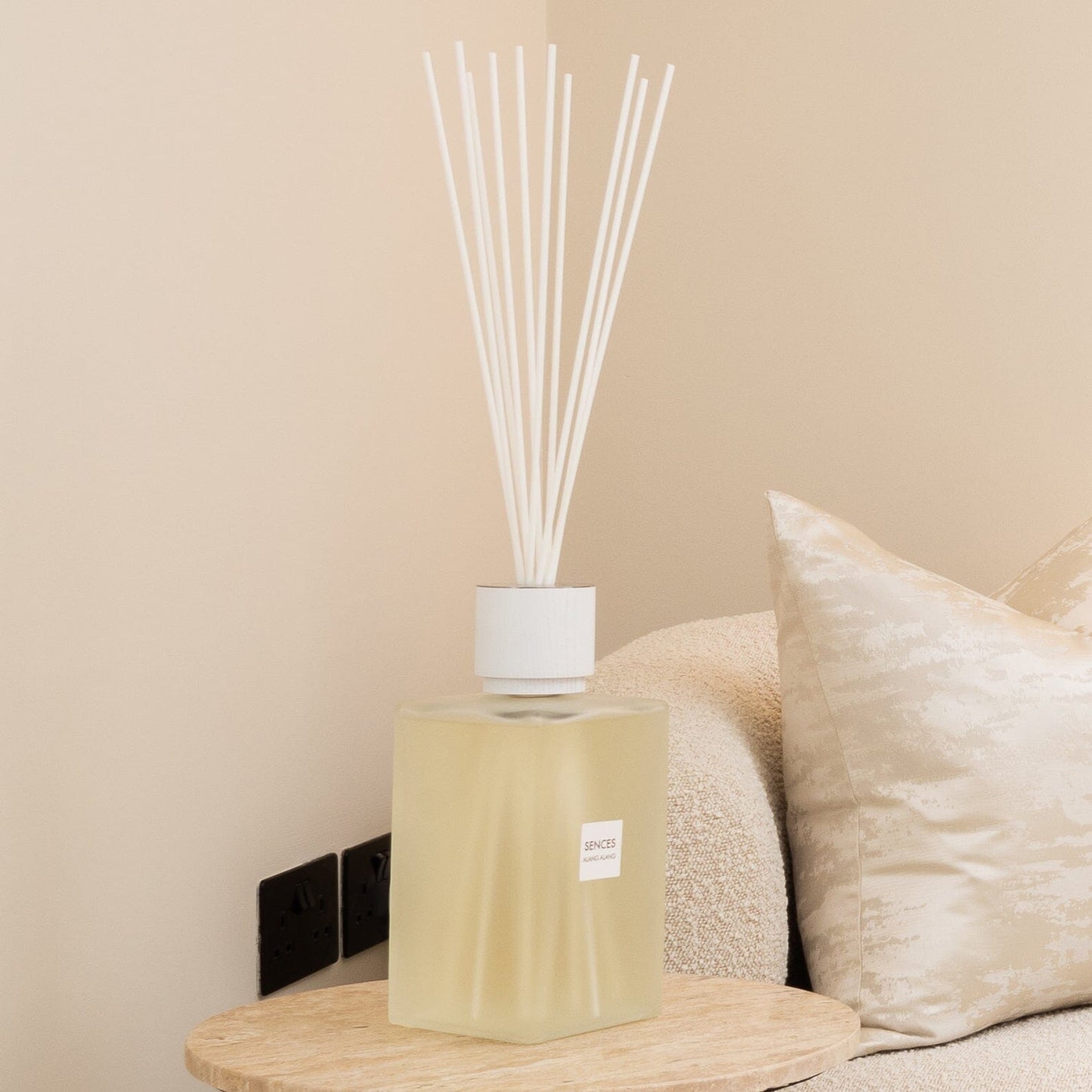 White Alang Alang XL Statement Reed Diffuser- 2200ml